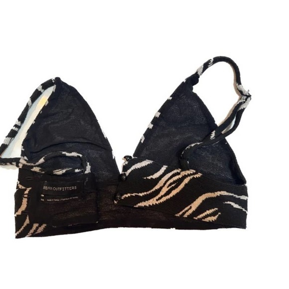 URBAN Outfitters Black Crop Top/Bralette -‎ Size Small - Picture 2 of 4